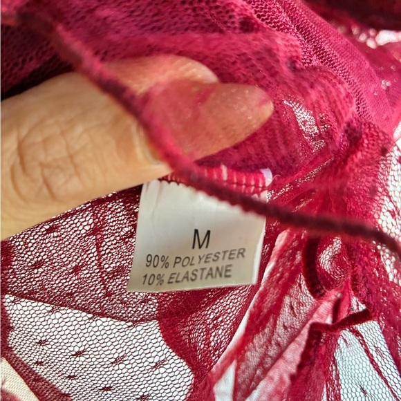 Elegant Lace Babydoll Lingerie in Red - Picture 5 of 5